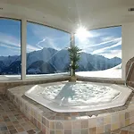 Отель Alpenrose 3*