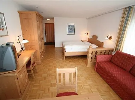Alpenrose Szálloda